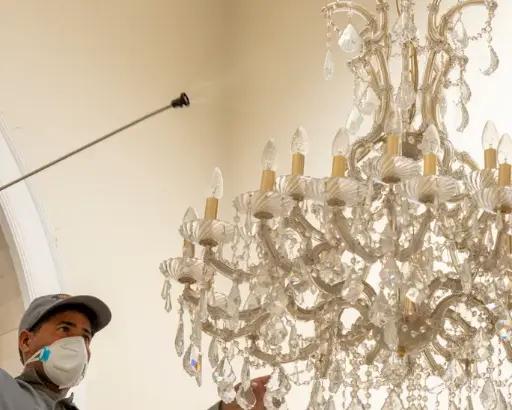 Comprehensive cleanliness (chandelier)